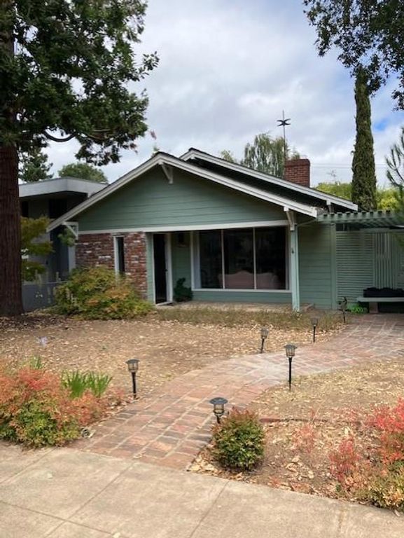 673 Orange Avenue, Los Altos, CA 94022