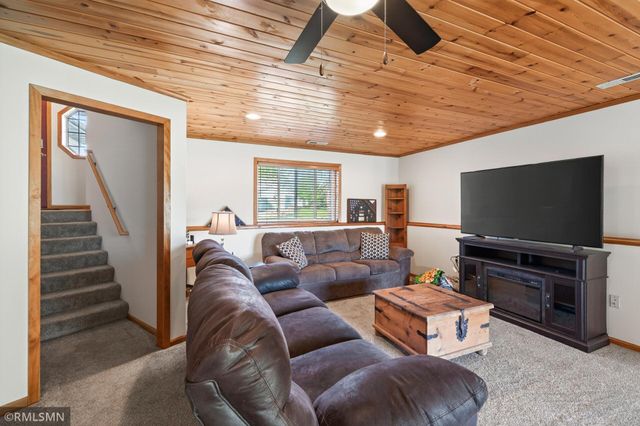 6124 258th Street, Wyoming, MN 55092