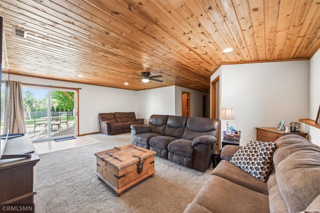 6124 258th Street, Wyoming, MN 55092