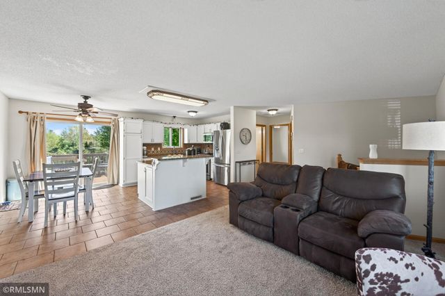 6124 258th Street, Wyoming, MN 55092