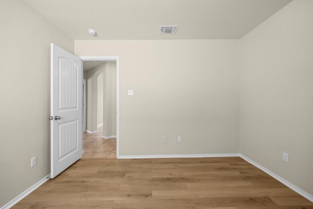 101 Plata LN, Jarrell, TX 76537