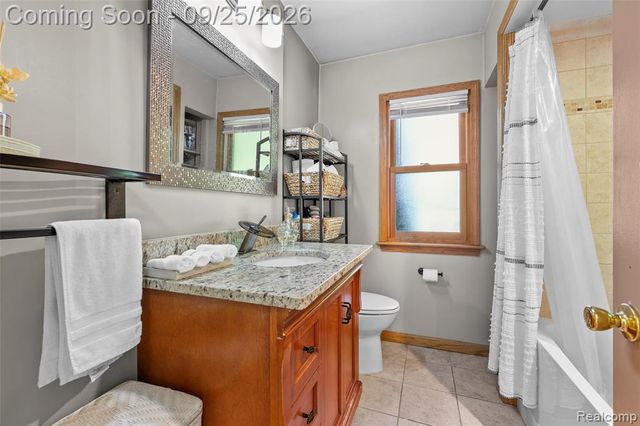 20855 Cass Street, Farmington Hills, MI 48335