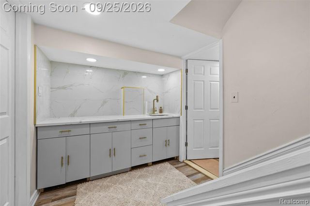 20855 Cass Street, Farmington Hills, MI 48335
