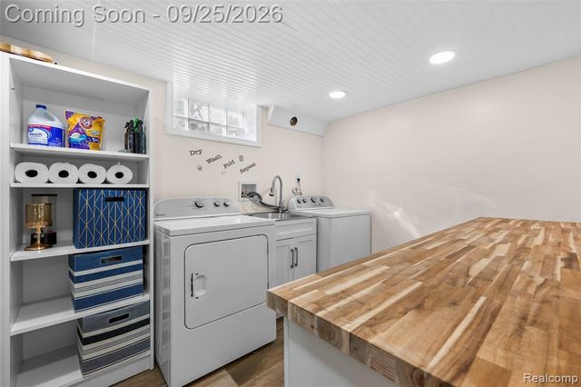 20855 Cass Street, Farmington Hills, MI 48335