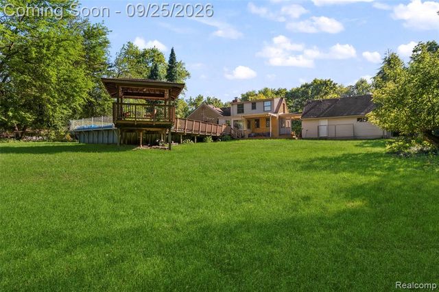 20855 Cass Street, Farmington Hills, MI 48335