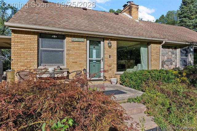 20855 Cass Street, Farmington Hills, MI 48335
