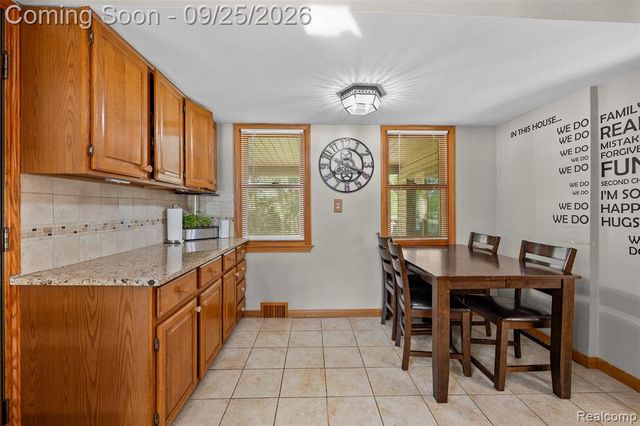 20855 Cass Street, Farmington Hills, MI 48335