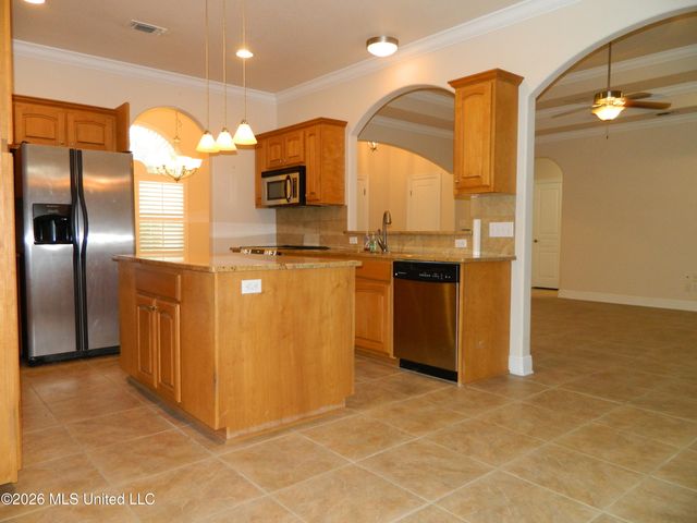 10968 Ala Moana Street, Diamondhead, MS 39525