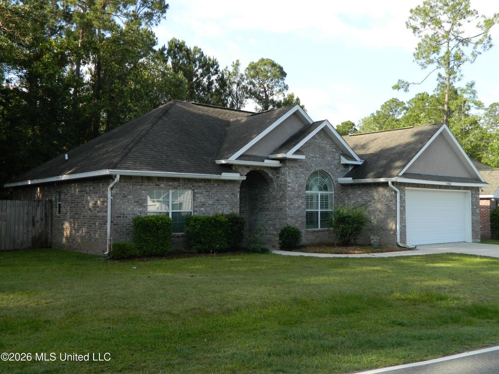 10968 Ala Moana Street, Diamondhead, MS 39525