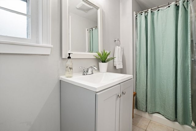 2170 Turnpike St, North Andover, MA 01845