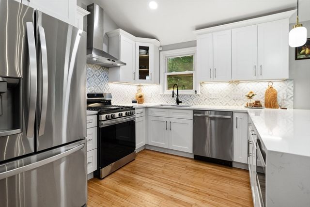 2170 Turnpike St, North Andover, MA 01845