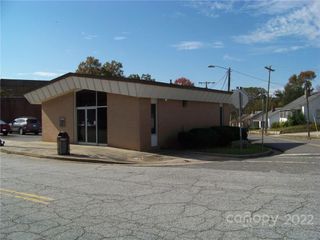 800 Dearborn Street, Great Falls, SC 29055