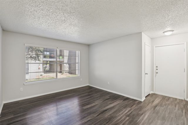 1910 Joe Ramsey Boulevard E, Greenville, TX 75401