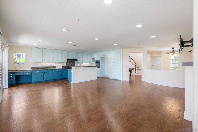 10160 Challenger Cir, Spring Valley, CA 91978
