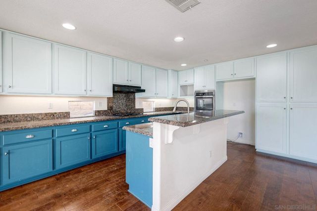 10160 Challenger Cir, Spring Valley, CA 91978