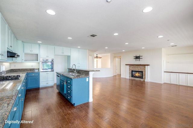10160 Challenger Cir, Spring Valley, CA 91978