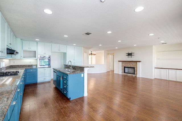 10160 Challenger Cir, Spring Valley, CA 91978