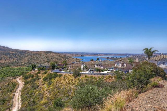 10160 Challenger Cir, Spring Valley, CA 91978