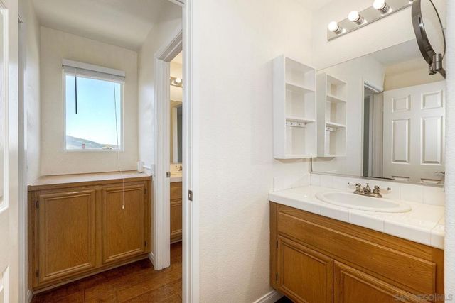 10160 Challenger Cir, Spring Valley, CA 91978