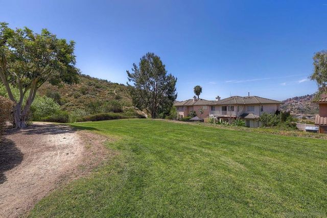 10160 Challenger Cir, Spring Valley, CA 91978