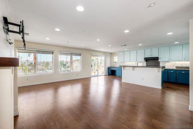 10160 Challenger Cir, Spring Valley, CA 91978
