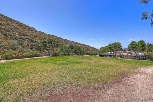 10160 Challenger Cir, Spring Valley, CA 91978
