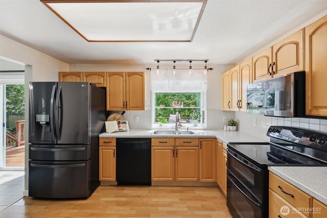 12611 NE 134th Place, Kirkland, WA 98034