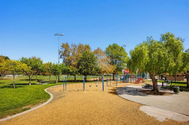 37375 Paseo Tulipa, Murrieta, CA 92563