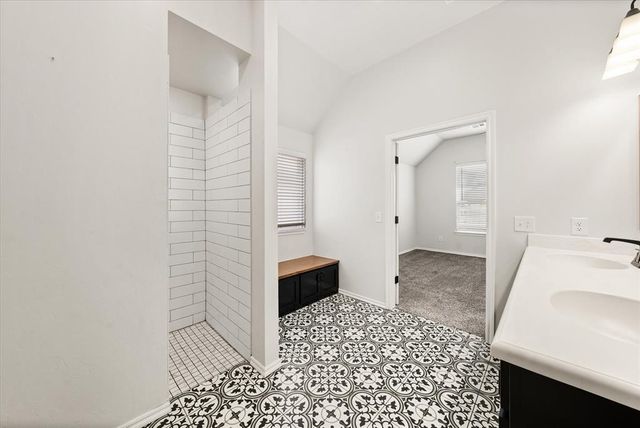 10401 NW 33rd Street, Yukon, OK 73099