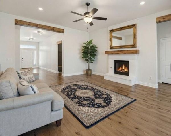 10401 NW 33rd Street, Yukon, OK 73099