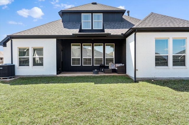 10401 NW 33rd Street, Yukon, OK 73099