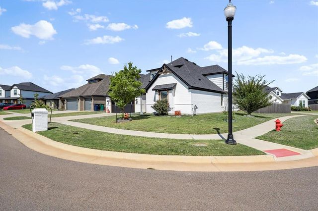 10401 NW 33rd Street, Yukon, OK 73099