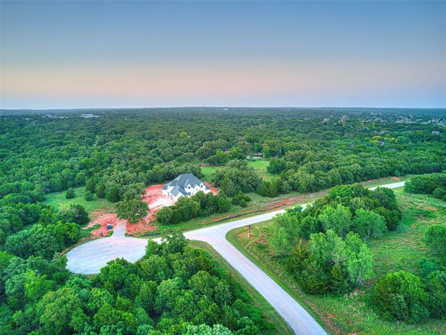 7000 Split Fence Lane, Edmond, OK 73034