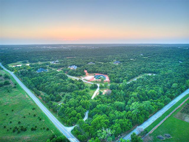 7000 Split Fence Lane, Edmond, OK 73034