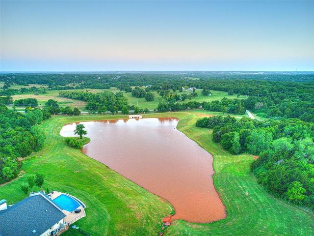 7000 Split Fence Lane, Edmond, OK 73034