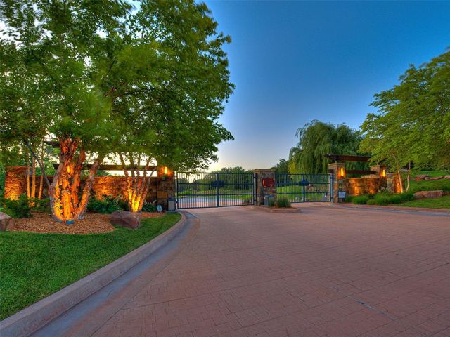 7000 Split Fence Lane, Edmond, OK 73034
