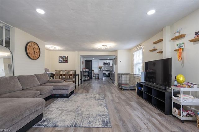 1114 Hoover AVE, Chesapeake, VA 23324