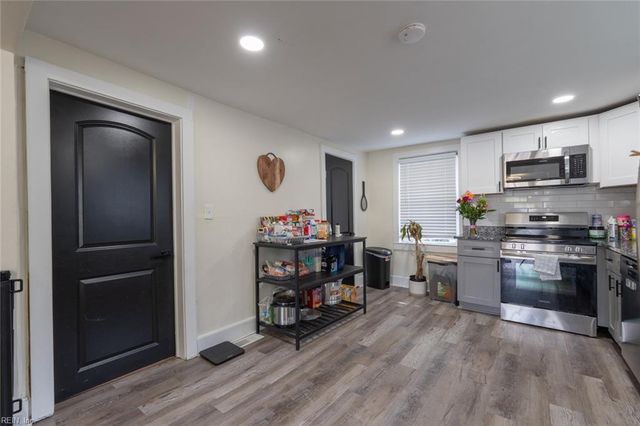 1114 Hoover AVE, Chesapeake, VA 23324