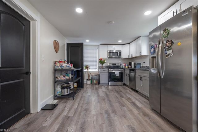 1114 Hoover AVE, Chesapeake, VA 23324