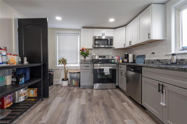 1114 Hoover AVE, Chesapeake, VA 23324