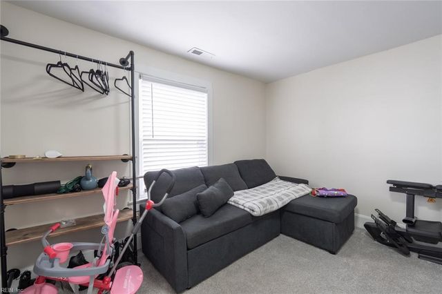 1114 Hoover AVE, Chesapeake, VA 23324