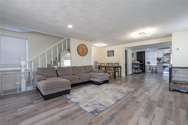 1114 Hoover AVE, Chesapeake, VA 23324