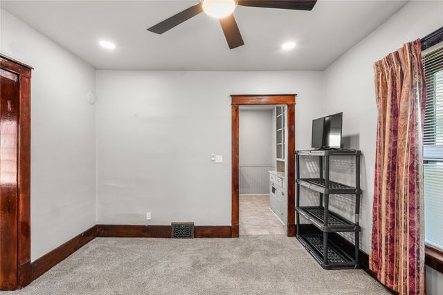 2013 CAMPHAUSEN Avenue, Erie, PA 16510