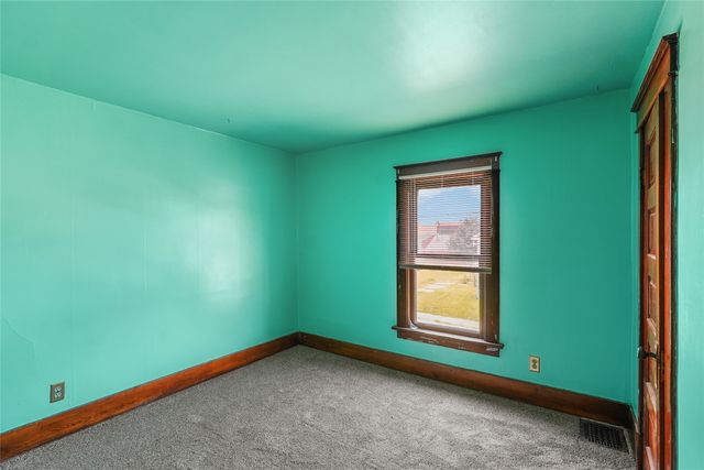 2013 CAMPHAUSEN Avenue, Erie, PA 16510