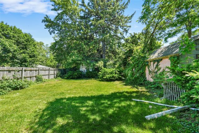 2013 CAMPHAUSEN Avenue, Erie, PA 16510