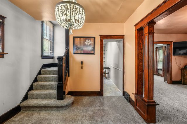 2013 CAMPHAUSEN Avenue, Erie, PA 16510