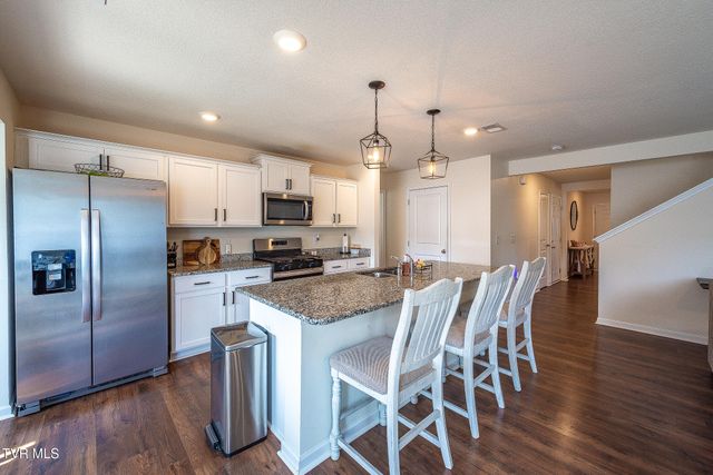 1244 Stamp Lodge Road, Kingsport, TN 37660