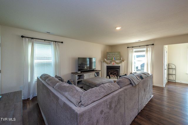 1244 Stamp Lodge Road, Kingsport, TN 37660