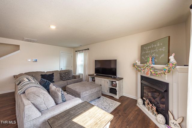 1244 Stamp Lodge Road, Kingsport, TN 37660