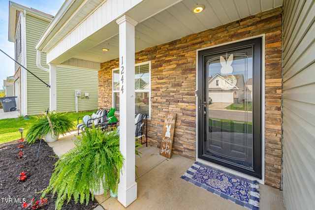 1244 Stamp Lodge Road, Kingsport, TN 37660